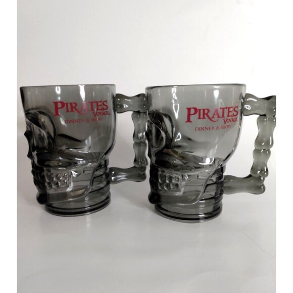 Berk Pirates Voyage Dinner & Show - Set of 2 Halloween Plastic Grey Skull Mugs - Picture 2 of 5